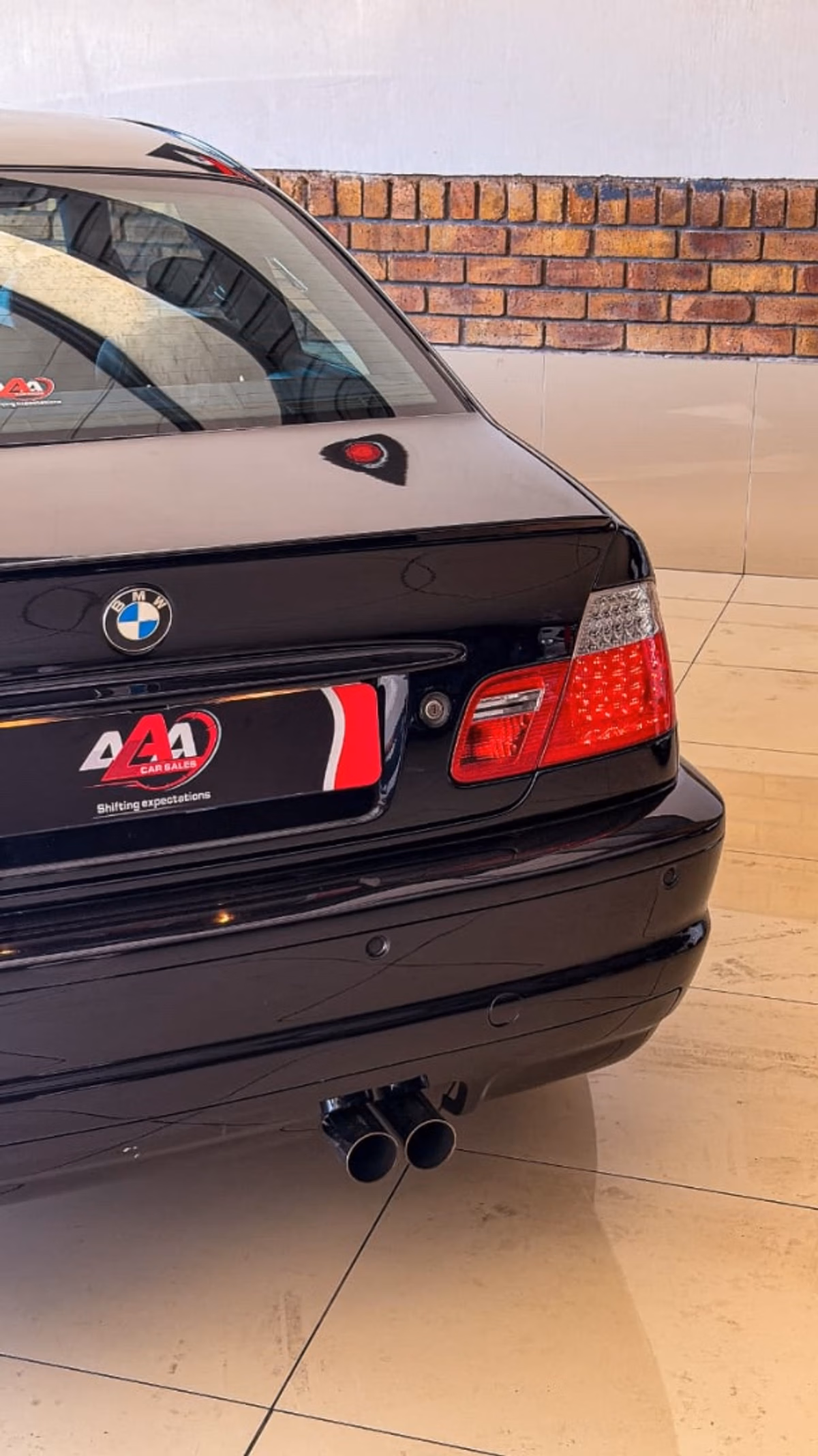2004-BMW-M3-Coupe (4) 2022 Ford Ranger Raptor SE automatic gear shifter and console - AAA CarSales Pietermaritzburg
