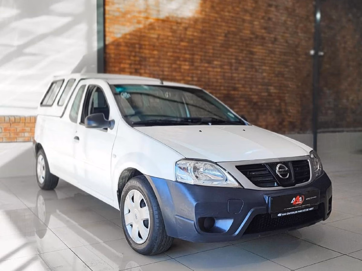 2019 Nissan NP200 1.6 A/C Safety Pack